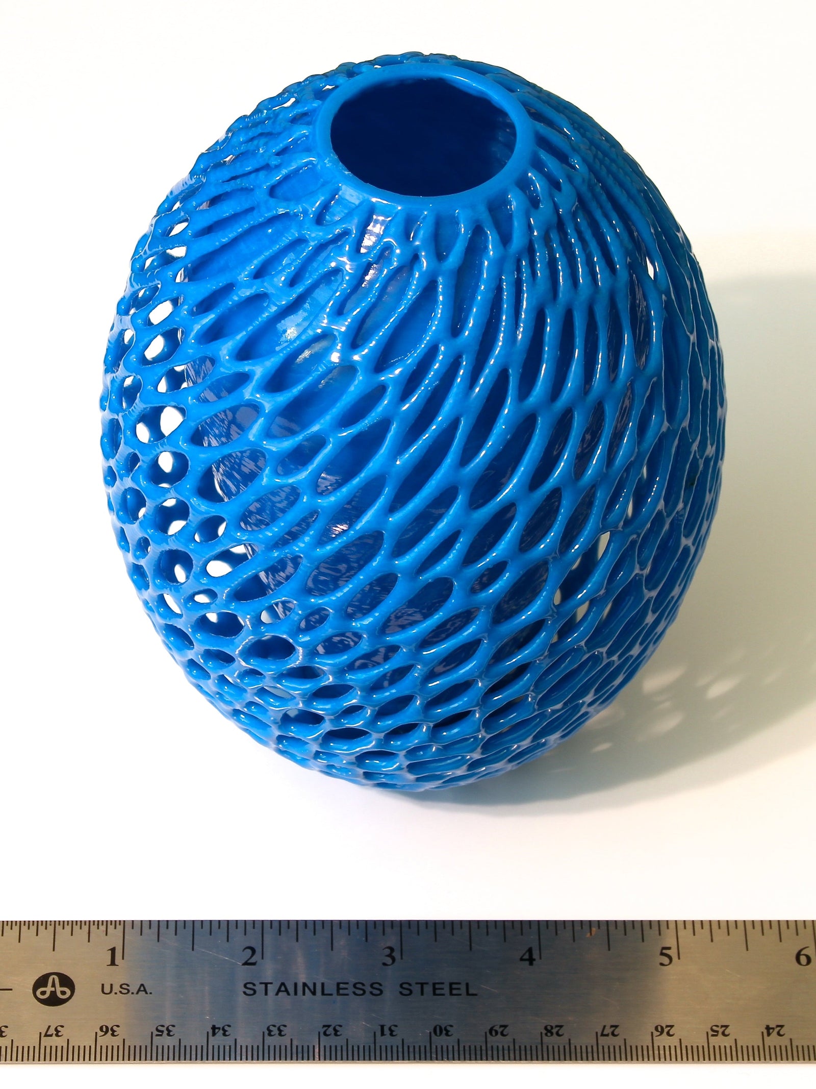 3D Printed Cellular Cocoon Vase
